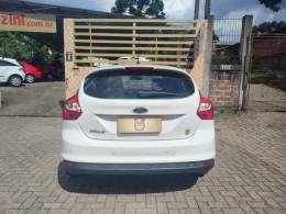 FORD - FOCUS - 2014/2014 - Branca - R$ 48.900,00