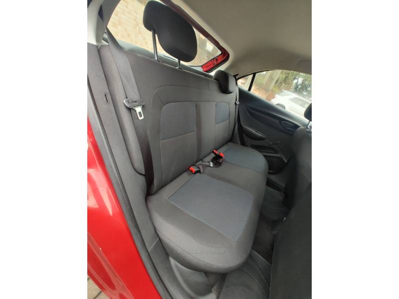 CHEVROLET - ONIX - 2017/2018 - Vermelha - R$ 46.900,00