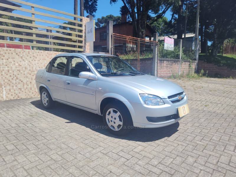 CHEVROLET - CLASSIC - 2011/2012 - Prata - R$ 27.900,00
