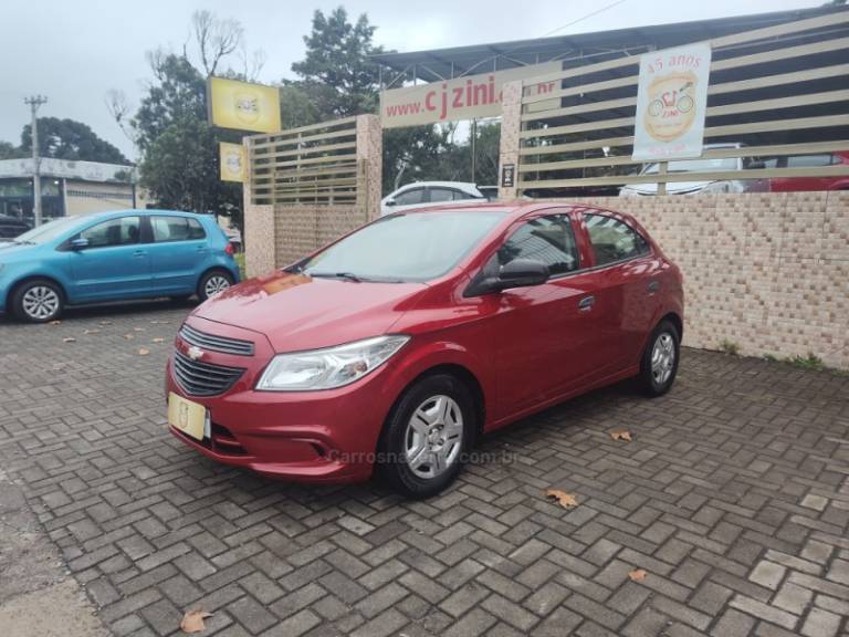 CHEVROLET - ONIX - 2017/2018 - Vermelha - R$ 46.900,00