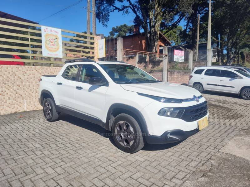 FIAT - TORO - 2016/2017 - Branca - R$ 84.900,00