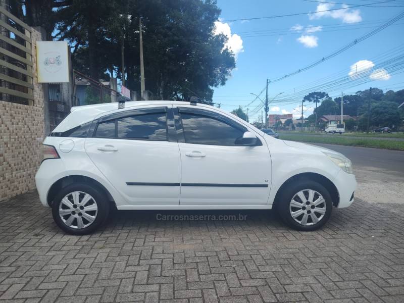 CHEVROLET - AGILE - 2010/2011 - Branca - R$ 32.900,00