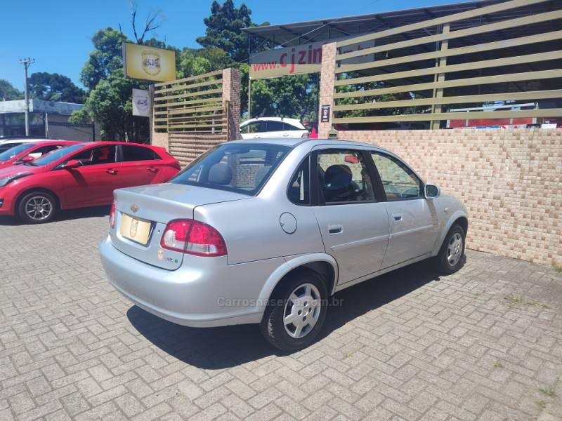 CHEVROLET - CLASSIC - 2011/2012 - Prata - R$ 27.900,00