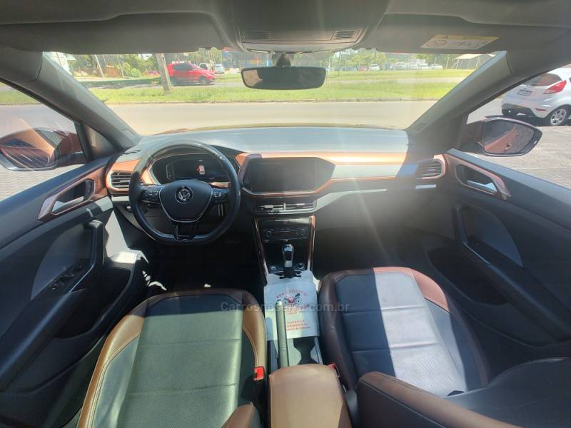 VOLKSWAGEN - T-CROSS - 2020/2021 - Marrom - R$ 104.900,00