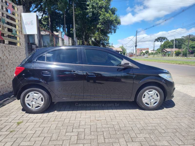 CHEVROLET - ONIX - 2015/2015 - Preta - R$ 44.900,00