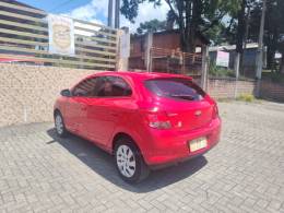 CHEVROLET - ONIX - 2014/2015 - Vermelha - R$ 47.900,00