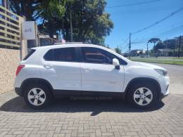 CHEVROLET - TRACKER - 2017/2018 - Branca - R$ 73.900,00