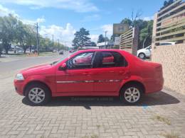 FIAT - SIENA - 2014/2015 - Vermelha - R$ 35.900,00