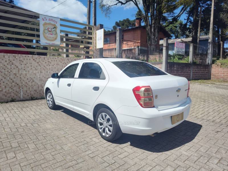 CHEVROLET - COBALT - 2011/2012 - Branca - R$ 32.900,00