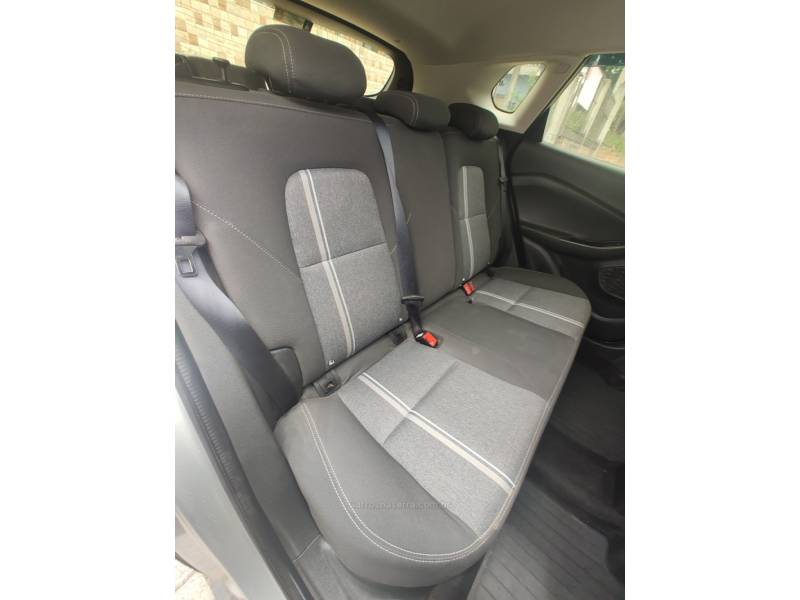 CHEVROLET - TRACKER - 2023/2024 - Prata - R$ 104.900,00