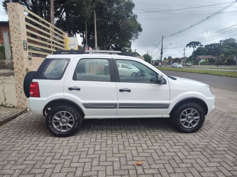 FORD - ECOSPORT - 2011/2012 - Branca - R$ 42.900,00